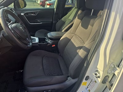 2022 Toyota RAV4 Hybrid SE