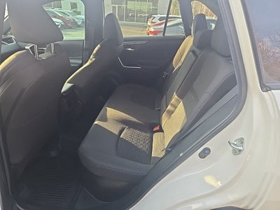 2022 Toyota RAV4 Hybrid SE