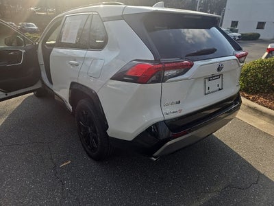 2022 Toyota RAV4 Hybrid SE
