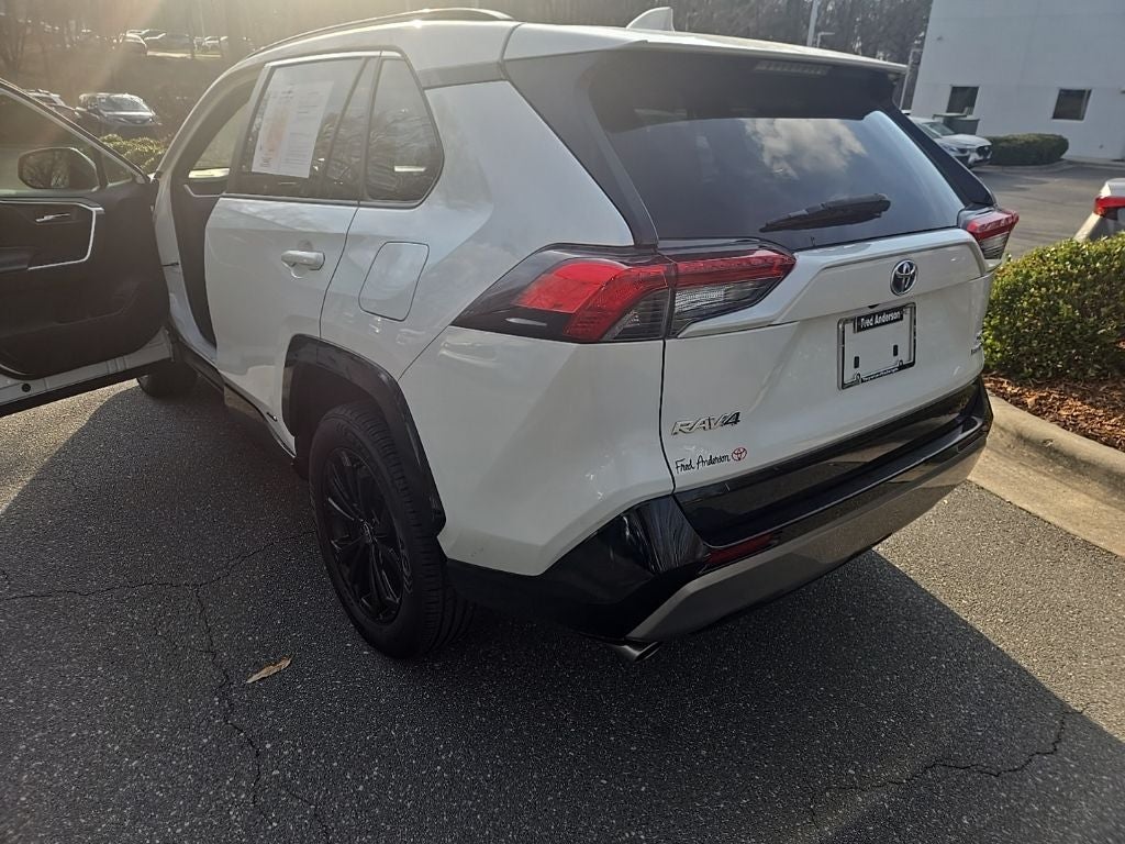 2022 Toyota RAV4 Hybrid SE
