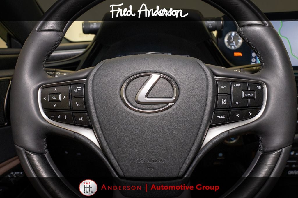 2022 Lexus ES 300h Ultra Luxury