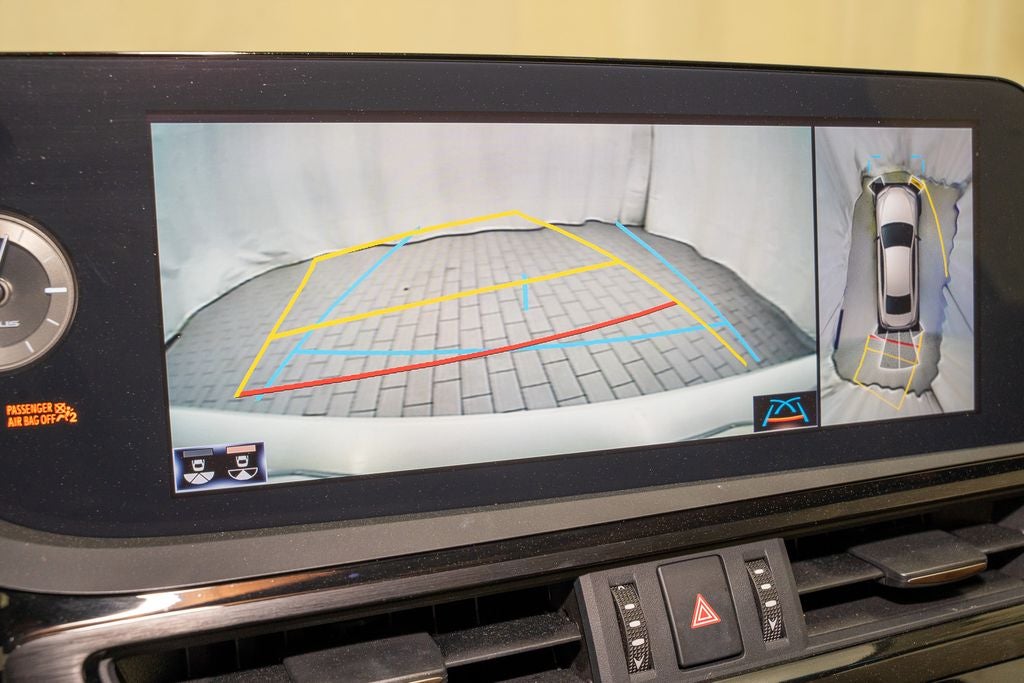 2022 Lexus ES 300h Ultra Luxury