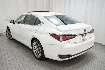 2022 Lexus ES 300h Ultra Luxury