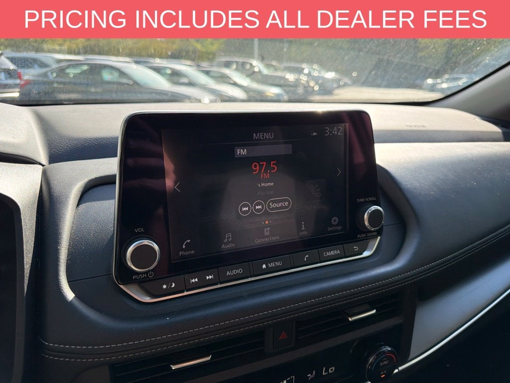 2025 Nissan Rogue SV