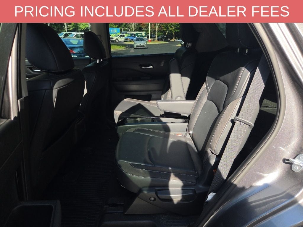2022 Nissan Pathfinder SL