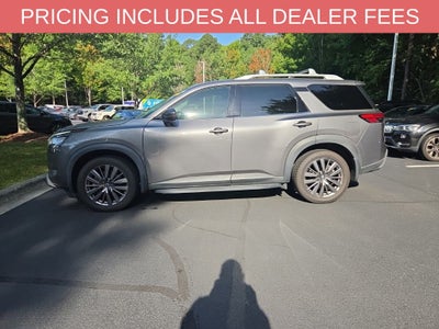 2022 Nissan Pathfinder SL