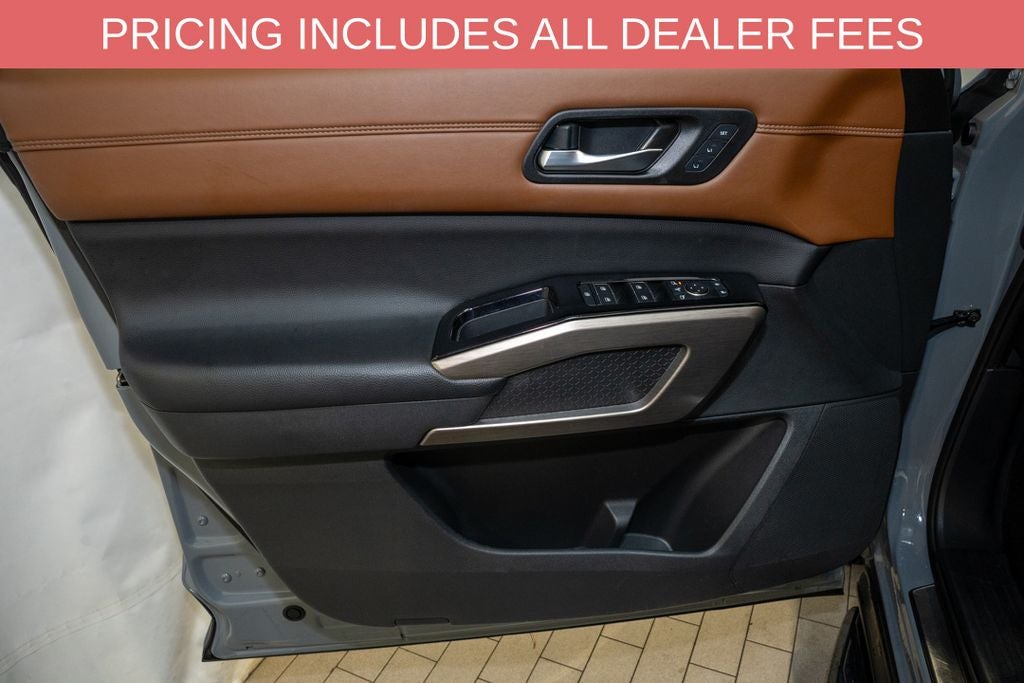 2023 Nissan Pathfinder Platinum