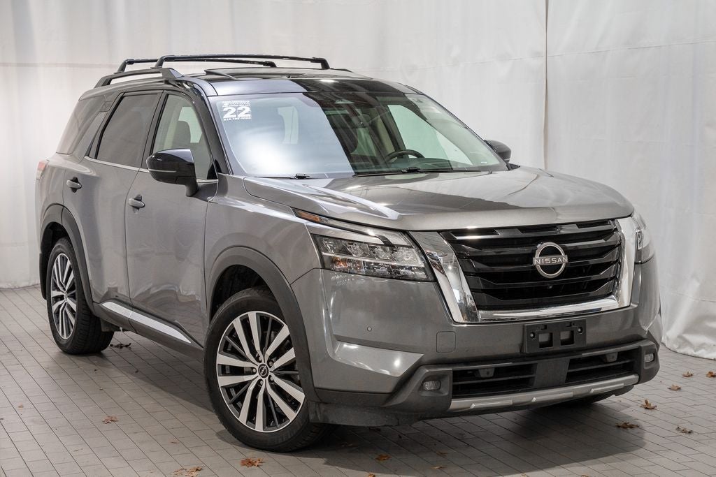 2022 Nissan Pathfinder Platinum