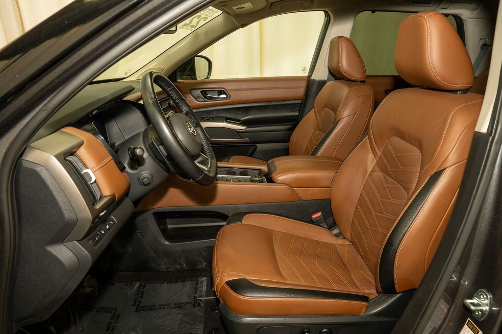 2022 Nissan Pathfinder Platinum