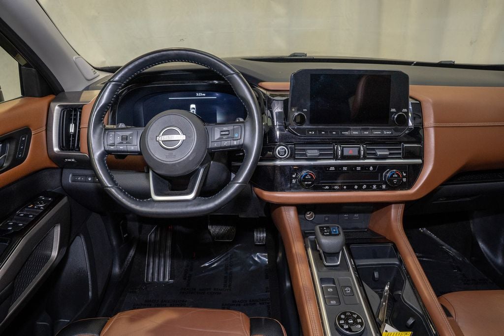 2022 Nissan Pathfinder Platinum