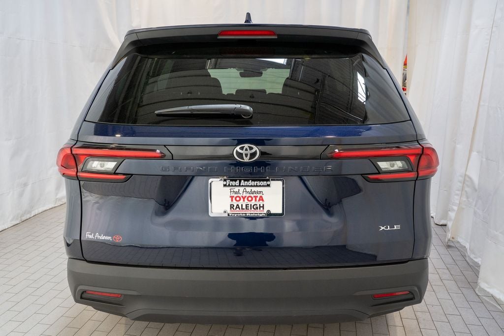 2025 Toyota Grand Highlander XLE