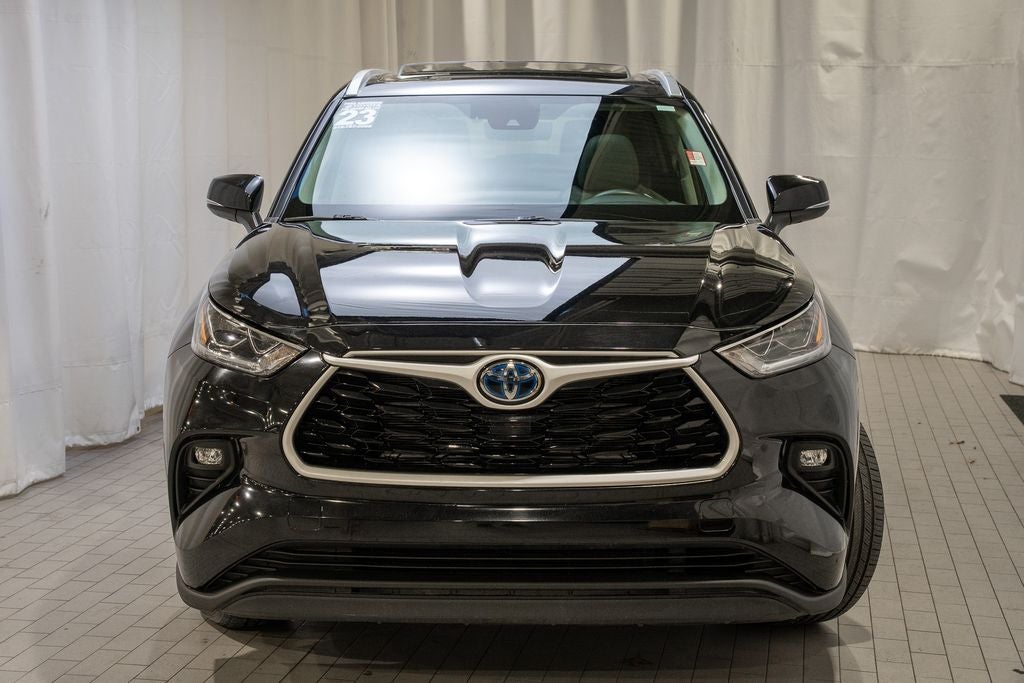 2023 Toyota Highlander Hybrid Bronze Edition