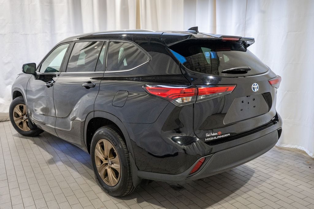 2023 Toyota Highlander Hybrid Bronze Edition
