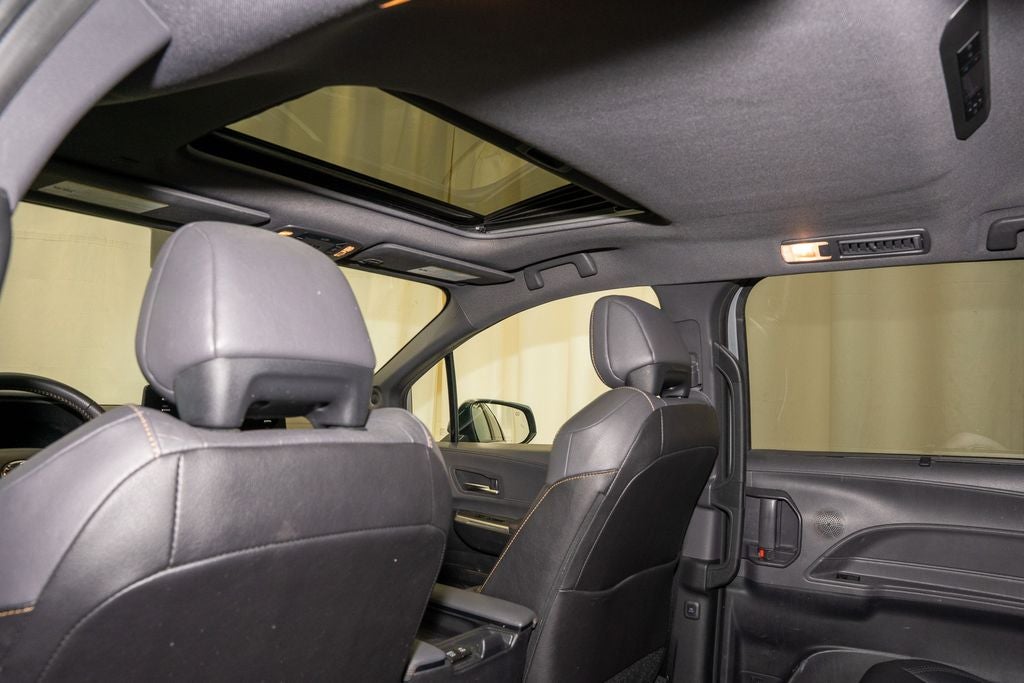 2022 Toyota Sienna Woodland Edition XLE