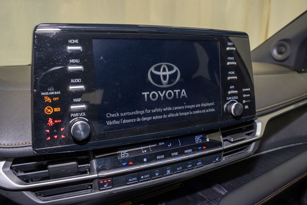 2022 Toyota Sienna Woodland Edition XLE