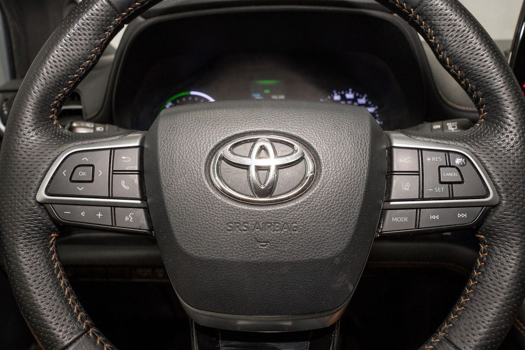 2022 Toyota Sienna Woodland Edition XLE