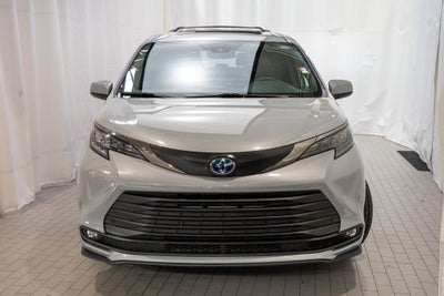 2022 Toyota Sienna Woodland Edition XLE