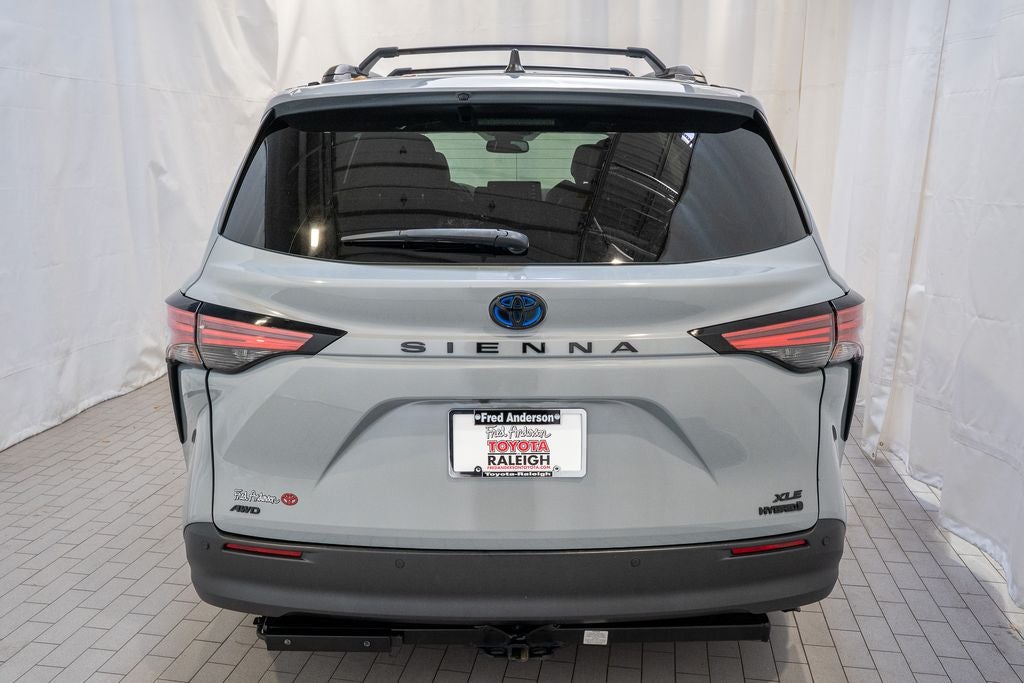 2022 Toyota Sienna Woodland Edition XLE