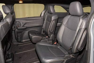 2022 Toyota Sienna Woodland Edition XLE