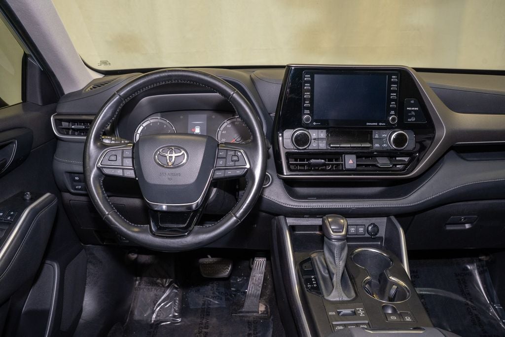 2021 Toyota Highlander LE