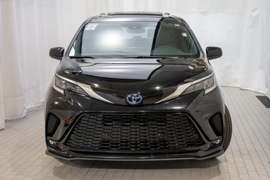2022 Toyota Sienna XSE 7 Passenger