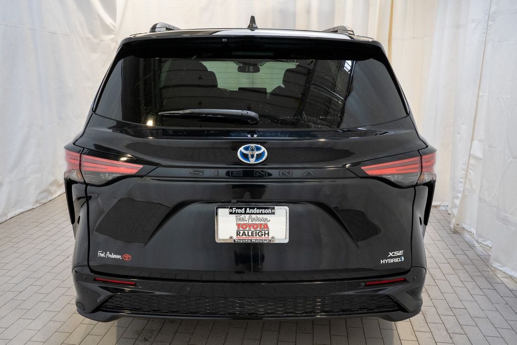 2022 Toyota Sienna XSE 7 Passenger