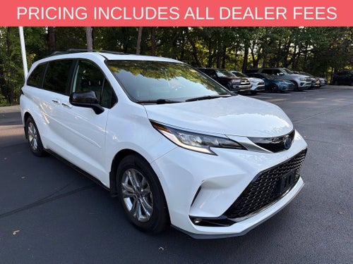 2022 Toyota Sienna XSE 7 Passenger