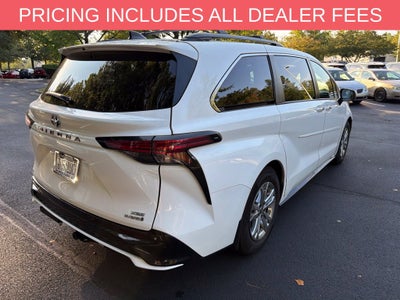 2022 Toyota Sienna XSE 7 Passenger