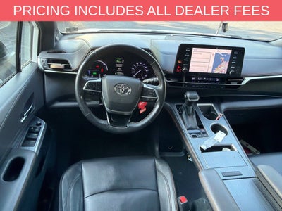 2022 Toyota Sienna XSE 7 Passenger