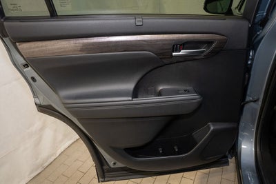 2021 Toyota Highlander Hybrid Platinum