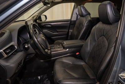 2021 Toyota Highlander Hybrid Platinum