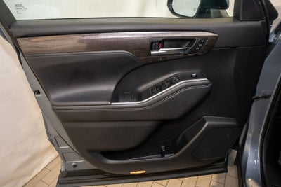 2021 Toyota Highlander Hybrid Platinum