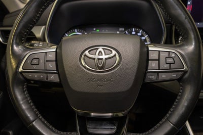 2021 Toyota Highlander Hybrid Platinum