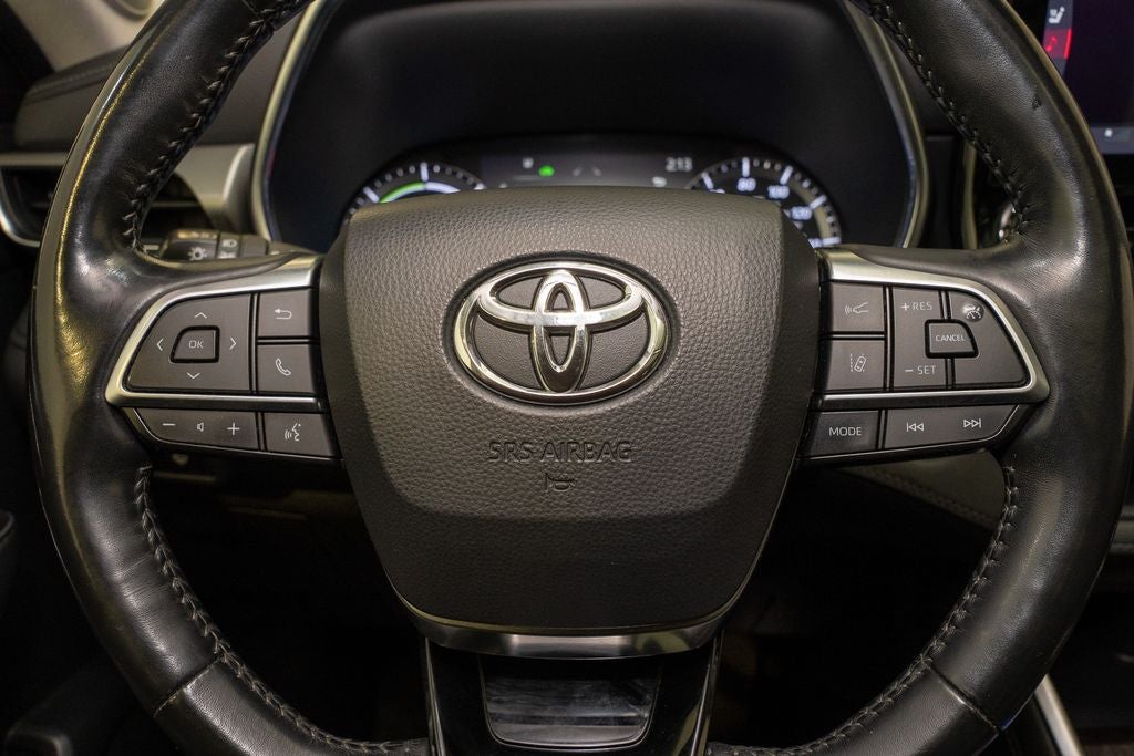 2021 Toyota Highlander Hybrid Platinum