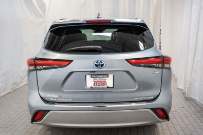 2021 Toyota Highlander Hybrid Platinum