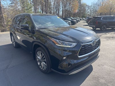 2021 Toyota Highlander Hybrid Platinum