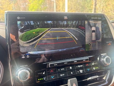 2021 Toyota Highlander Hybrid Platinum