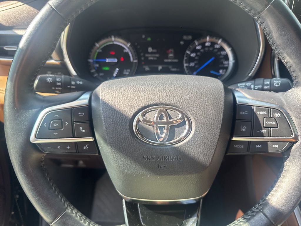 2021 Toyota Highlander Hybrid Platinum