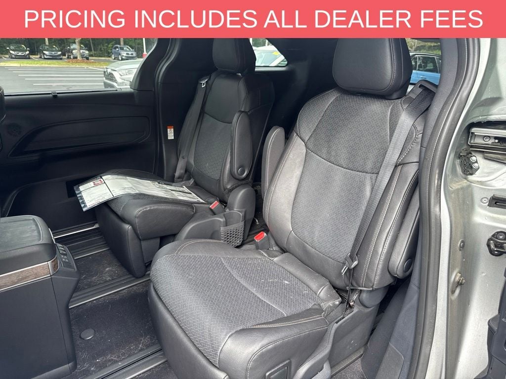 2025 Toyota Sienna Platinum 7 Passenger