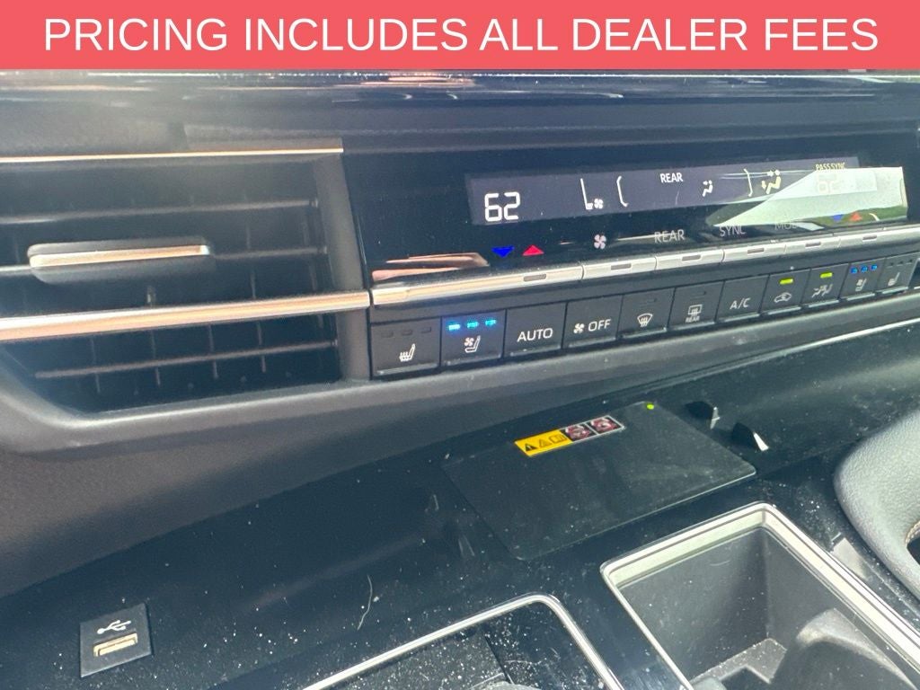 2025 Toyota Sienna Platinum 7 Passenger