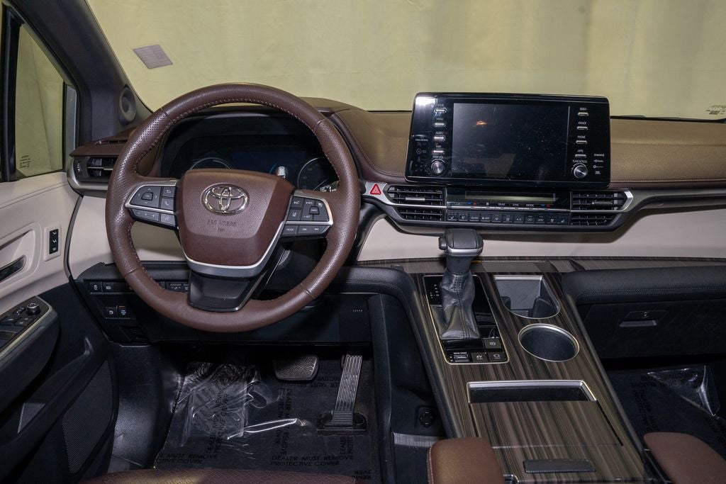 2022 Toyota Sienna Platinum 7 Passenger