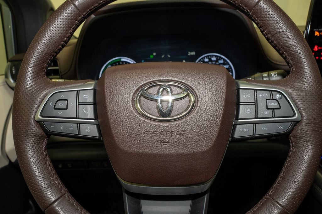 2022 Toyota Sienna Platinum 7 Passenger