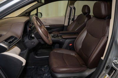 2024 Toyota Sienna Platinum 7 Passenger