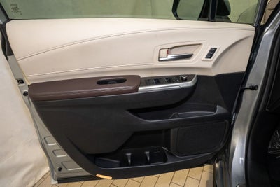 2024 Toyota Sienna Platinum 7 Passenger