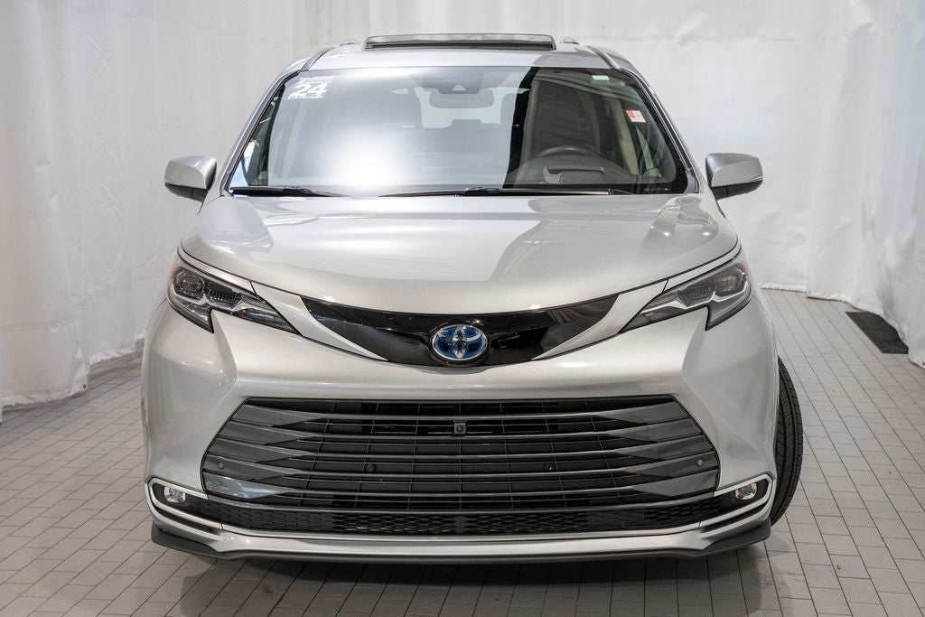 2024 Toyota Sienna Platinum 7 Passenger