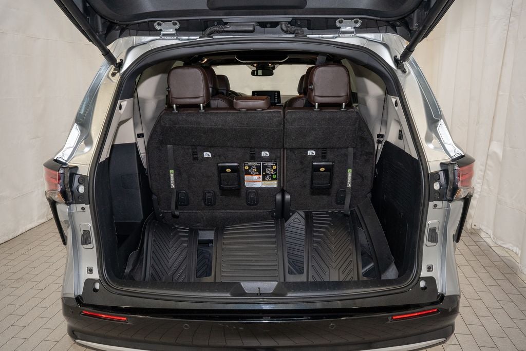 2024 Toyota Sienna Platinum 7 Passenger