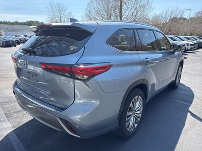2021 Toyota Highlander Hybrid Platinum