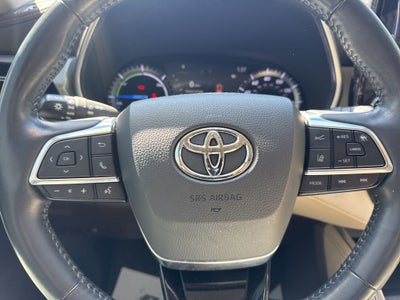 2021 Toyota Highlander Hybrid Platinum