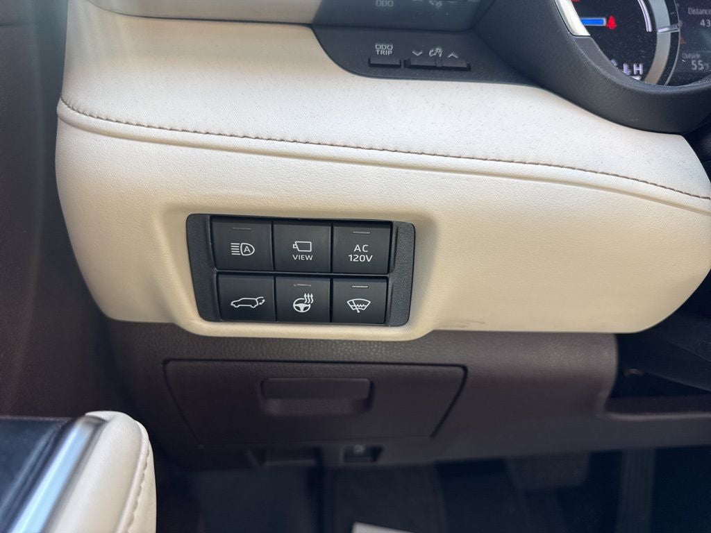 2021 Toyota Highlander Hybrid Platinum