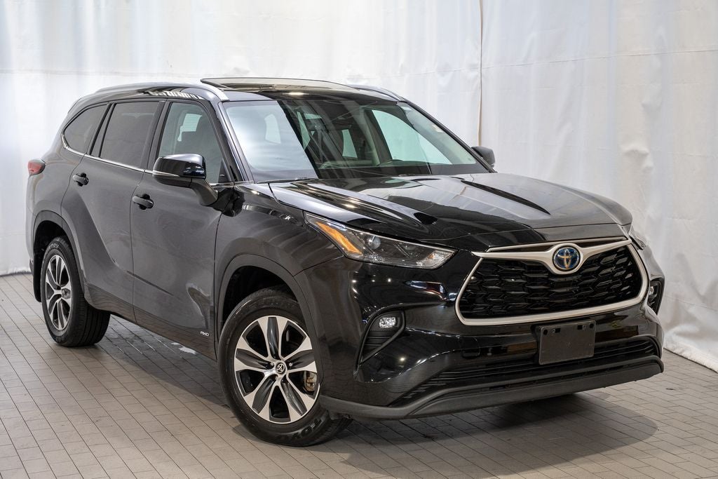 2022 Toyota Highlander Hybrid XLE